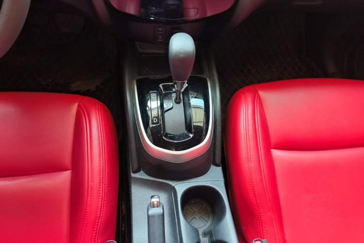 Used Nissan Qashqai 2017 2.0L CVT Elite Edition China V Standard Gear Lever