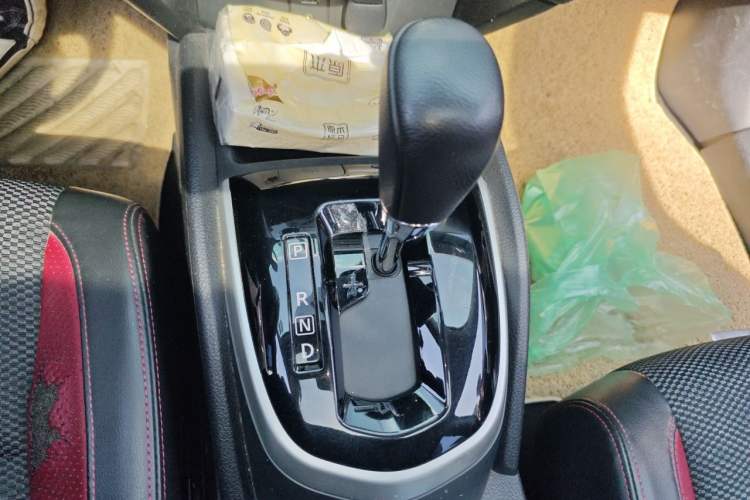 Used Nissan Qashqai 2017 2.0L CVT Luxury Edition China V Standard Gear Lever
