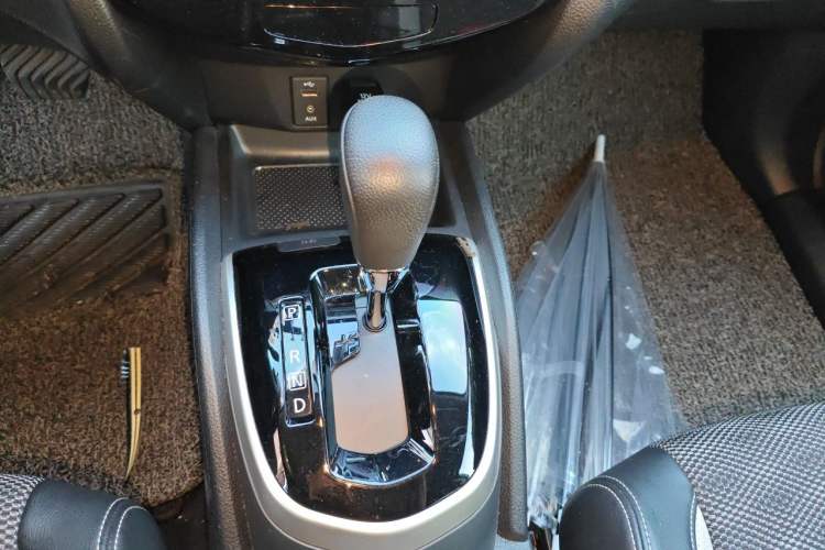 Used Nissan Qashqai 2017 2.0L CVT Smart Enjoyment Version China V Standard Gear Lever