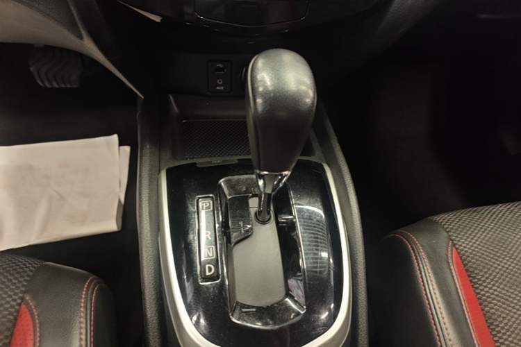 Used Nissan Qashqai 2017 2.0L CVT Smart Enjoyment Version China V Standard Gear Lever