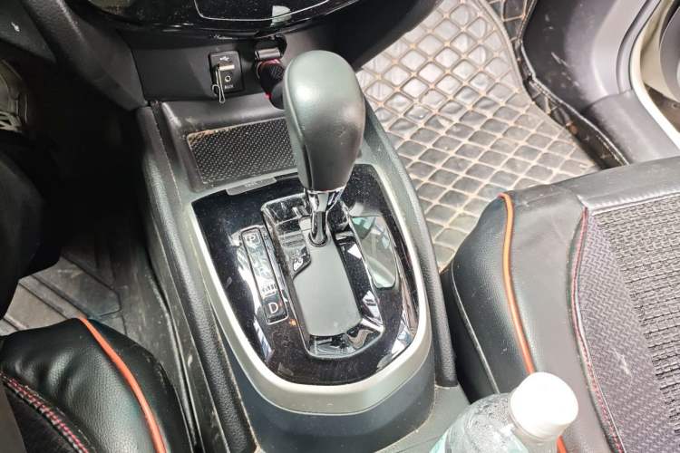 Used Nissan Qashqai 2017 2.0L CVT Smart Enjoyment Version China V Standard Gear Lever