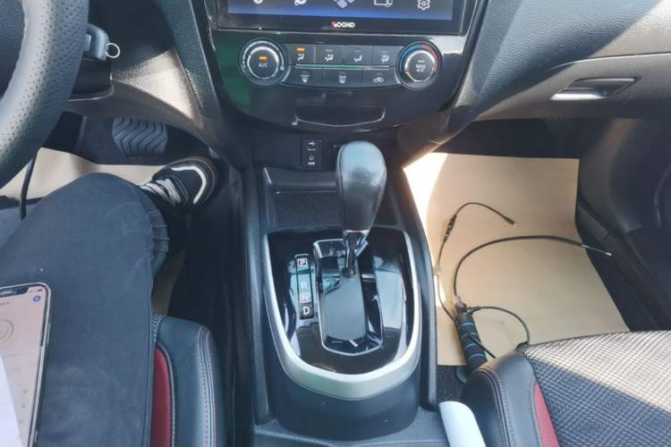 Used Nissan Qashqai 2017 2.0L CVT Smart Enjoyment Version China VI Standard Gear Lever