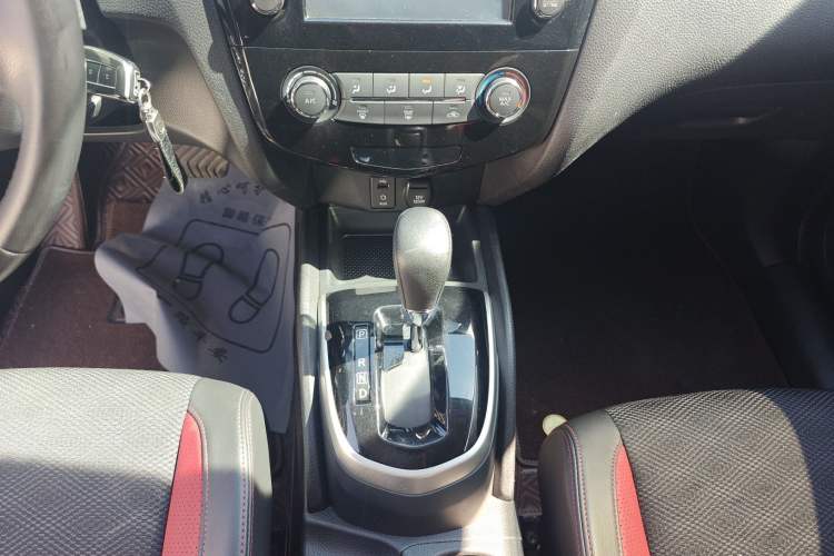 Used Nissan Qashqai 2017 2.0L CVT Smart Enjoyment Version China VI Standard Gear Lever