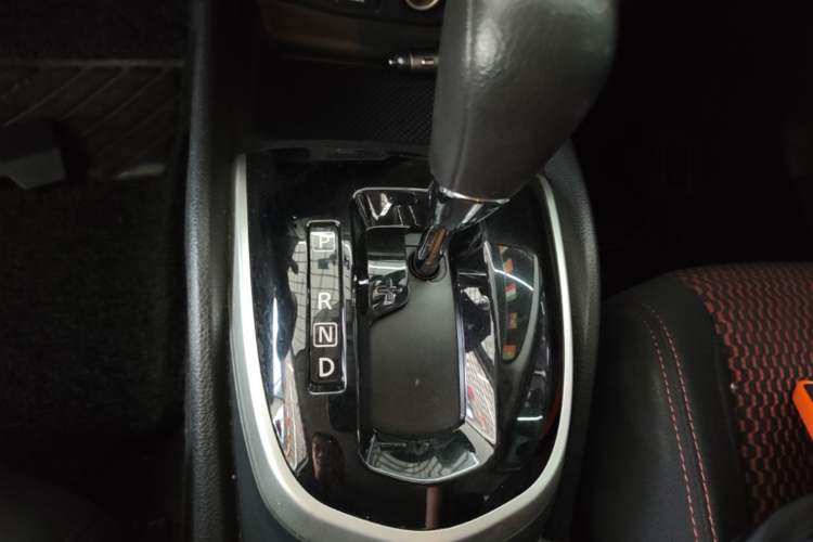 Used Nissan Qashqai 2017 2.0L CVT Elite Edition China V Standard Gear Lever