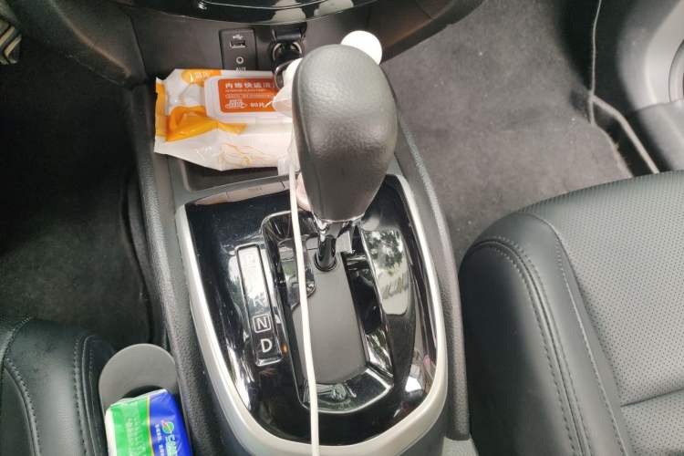 Used Nissan Qashqai 2017 2.0L CVT Elite Edition China V Standard Gear Lever
