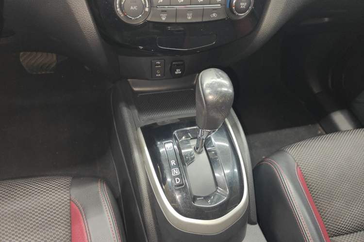 Used Nissan Qashqai 2017 2.0L CVT Luxury Edition China V Standard Gear Lever