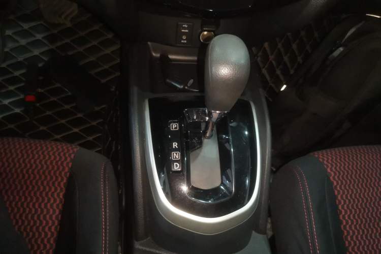 Used Nissan Qashqai 2017 2.0L CVT Elite Edition China V Standard Gear Lever