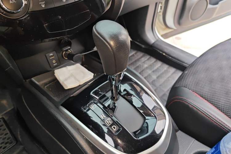 Used Nissan Qashqai 2017 2.0L CVT Smart Enjoyment Version China V Standard Gear Lever