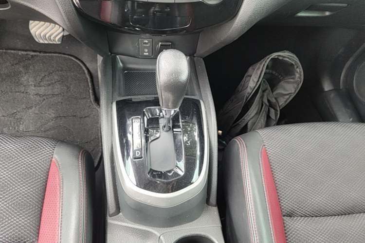 Used Nissan Qashqai 2017 2.0L CVT Smart Enjoyment Version China V Standard Gear Lever