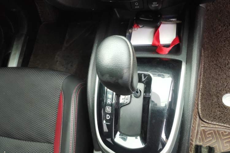 Used Nissan Qashqai 2017 2.0L CVT Smart Enjoyment Version China V Standard Gear Lever