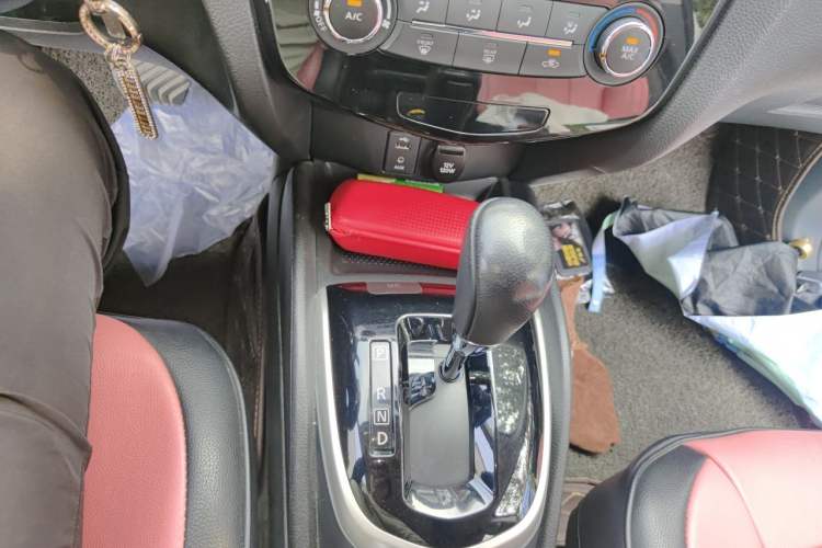Used Nissan Qashqai 2017 2.0L CVT Smart Enjoyment Version China V Standard Gear Lever
