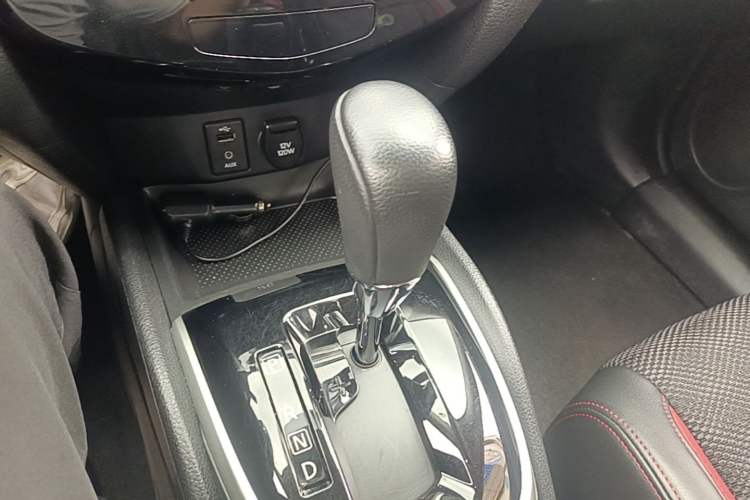 Used Nissan Qashqai 2017 2.0L CVT Luxury Edition China V Standard Gear Lever