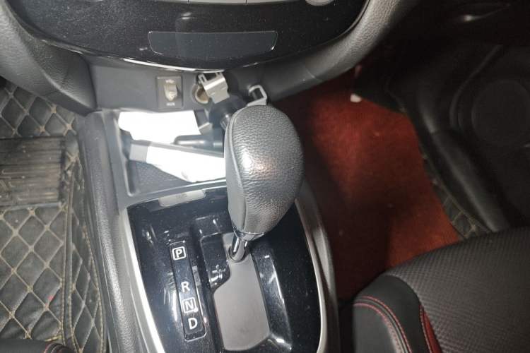 Used Nissan Qashqai 2017 2.0L CVT Smart Enjoyment Version China V Standard Gear Lever