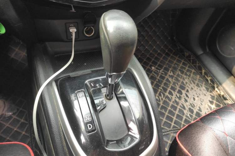 Used Nissan Qashqai 2017 2.0L CVT Smart Enjoyment Version China V Standard Gear Lever