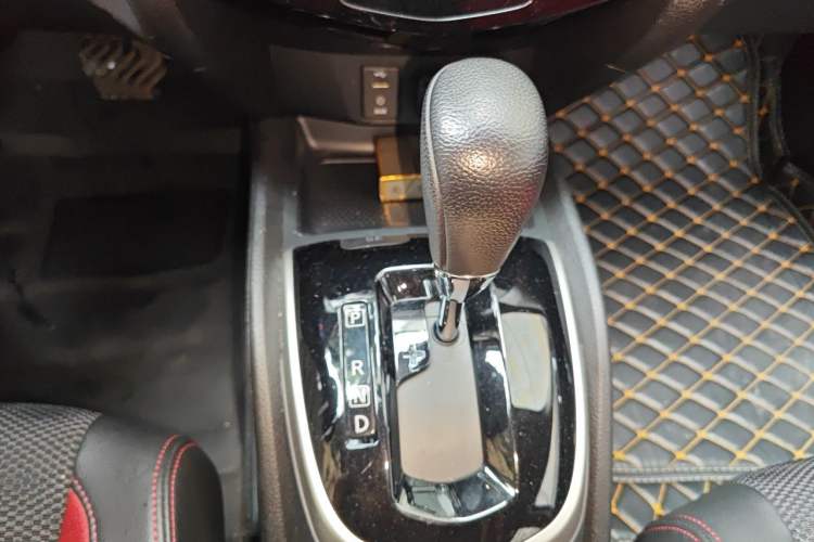 Used Nissan Qashqai 2017 2.0L CVT Smart Enjoyment Version China V Standard Gear Lever