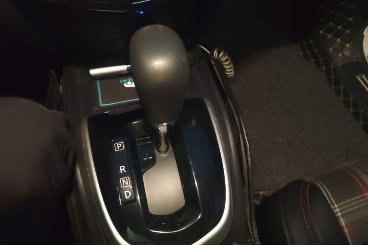 Used Nissan Qashqai 2017 2.0L CVT Elite Edition China V Standard Gear Lever