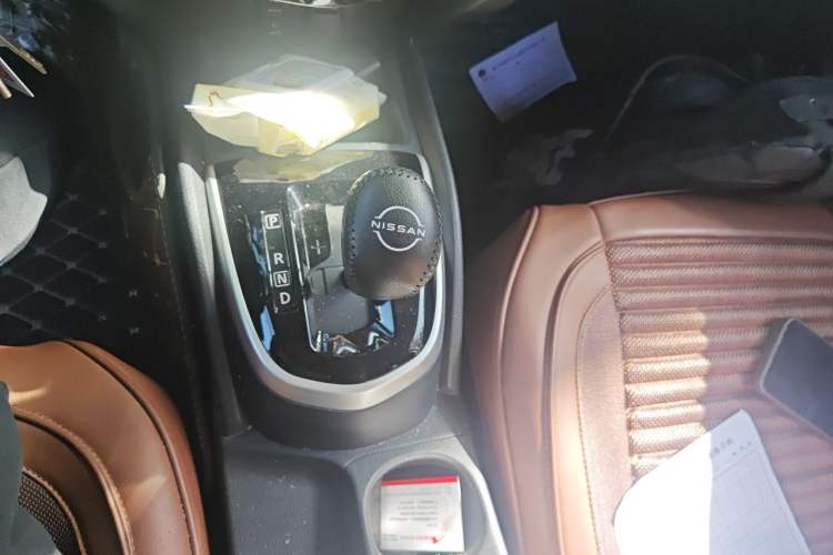 Used Nissan Qashqai 2017 2.0L CVT Elite Edition China V Standard Gear Lever