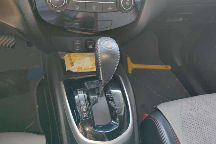 Used Nissan Qashqai 2017 2.0L CVT Smart Enjoyment Version China V Standard Gear Lever