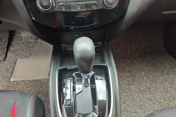 Used Nissan Qashqai 2017 2.0L CVT Smart Enjoyment Version China V Standard Gear Lever