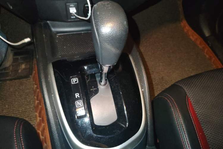 Used Nissan Qashqai 2017 2.0L CVT Smart Enjoyment Version China V Standard Gear Lever