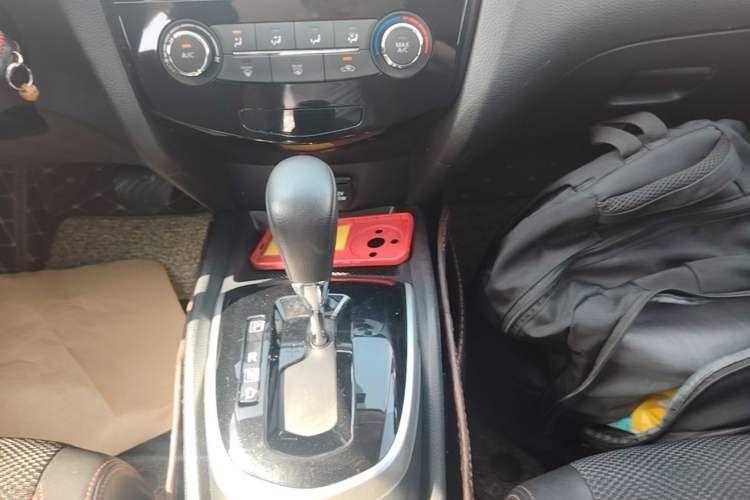 Used Nissan Qashqai 2017 2.0L CVT Smart Enjoyment Version China V Standard Gear Lever