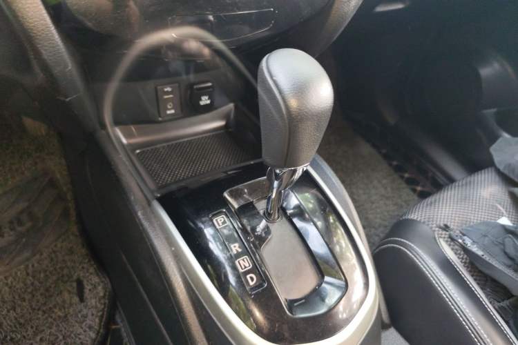 Used Nissan Qashqai 2017 2.0L CVT Smart Enjoyment Version China V Standard Gear Lever