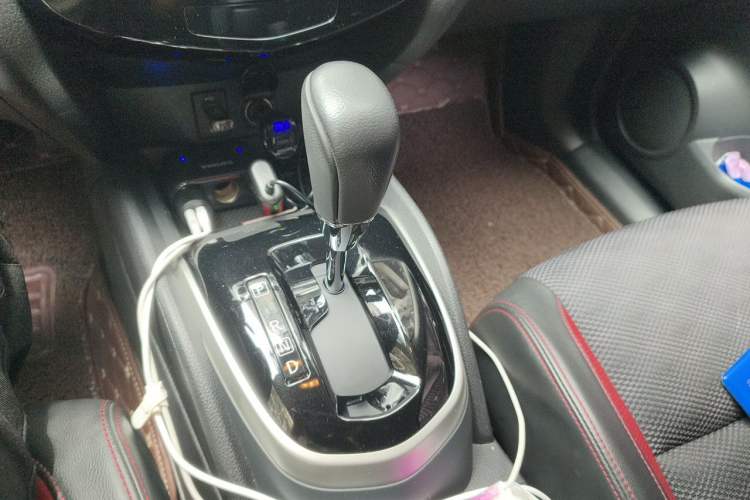 Used Nissan Qashqai 2017 2.0L CVT Smart Enjoyment Version China V Standard Gear Lever