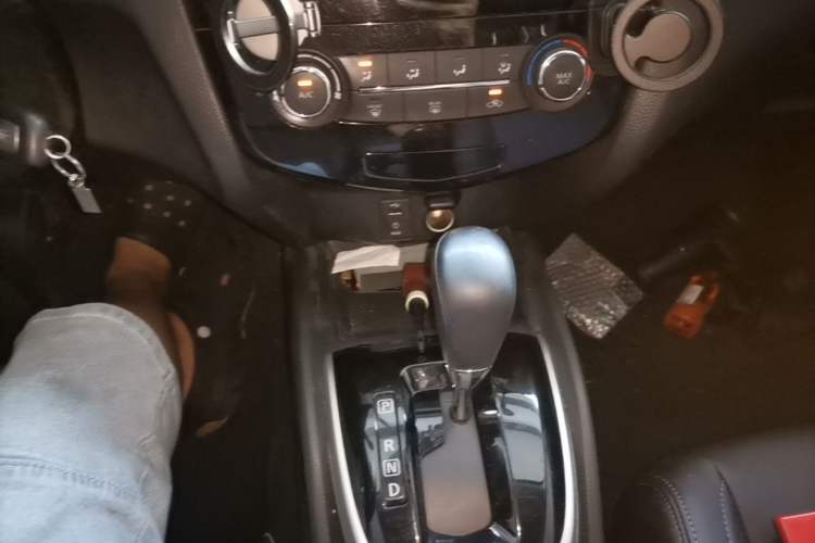 Used Nissan Qashqai 2017 2.0L CVT Smart Enjoyment Version China V Standard Gear Lever
