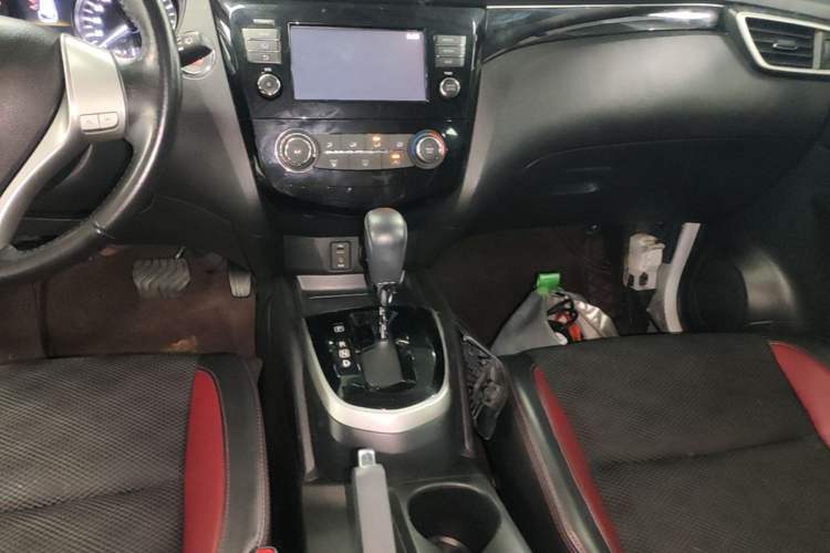 Used Nissan Qashqai 2017 2.0L CVT Luxury Edition China V Standard Gear Lever