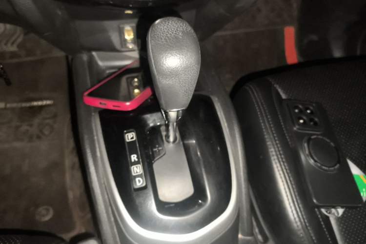 Used Nissan Qashqai 2017 2.0L CVT Elite Edition China V Standard Gear Lever