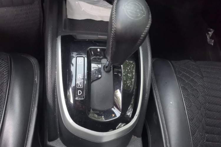 Used Nissan Qashqai 2017 2.0L CVT Smart Enjoyment Version China V Standard Gear Lever