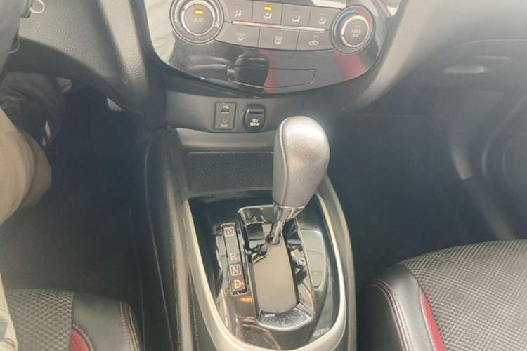 Used Nissan Qashqai 2017 2.0L CVT Smart Enjoyment Version China VI Standard Gear Lever