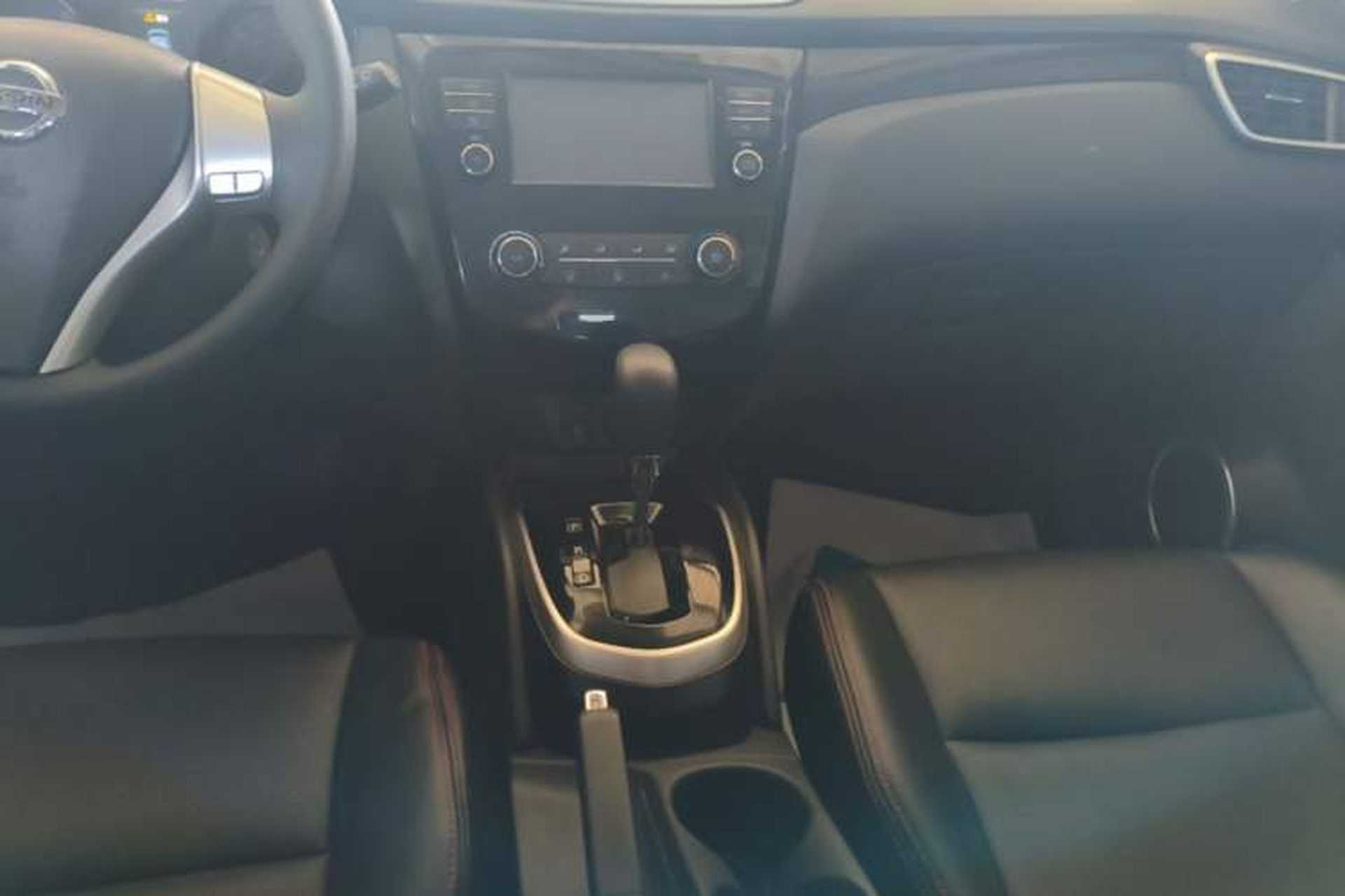 Used Nissan Qashqai 2017 2.0L CVT Elite Edition China V Standard Gear Lever