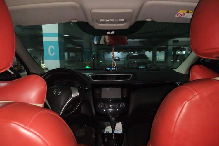 Used Nissan Qashqai 2017 2.0L CVT Smart Enjoyment Version China VI Standard Headliner