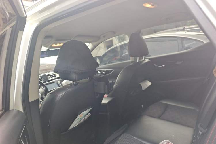 Used Nissan Qashqai 2017 2.0L CVT Elite Edition China V Standard Headliner