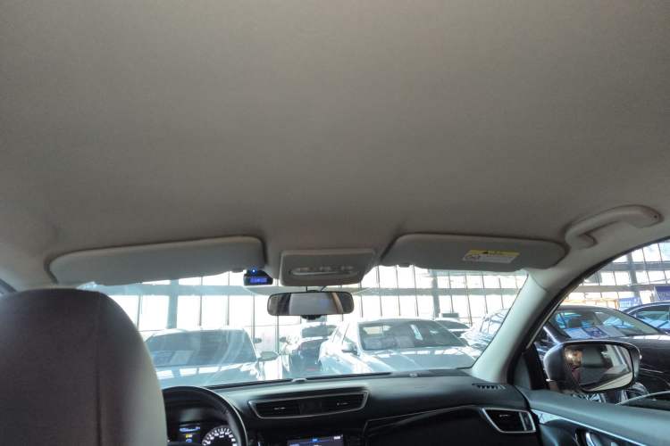 Used Nissan Qashqai 2017 2.0L CVT Smart Enjoyment Version China V Standard Headliner