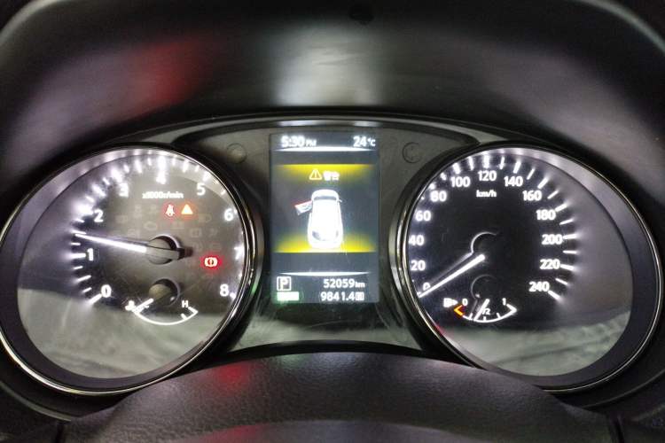 Used Nissan Qashqai 2017 2.0L CVT Smart Enjoyment Version China V Standard Instrument Cluster
