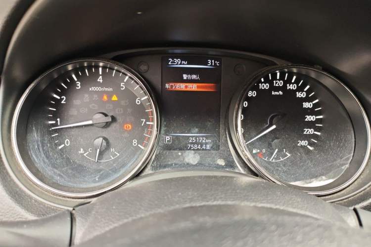 Used Nissan Qashqai 2017 2.0L CVT Elite Edition China V Standard Instrument Cluster