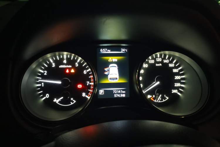 Used Nissan Qashqai 2017 2.0L CVT Luxury Edition China VI Standard Instrument Cluster