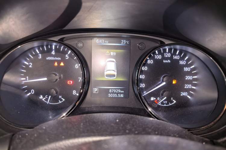 Used Nissan Qashqai 2017 2.0L CVT Smart Enjoyment Version China VI Standard Instrument Cluster