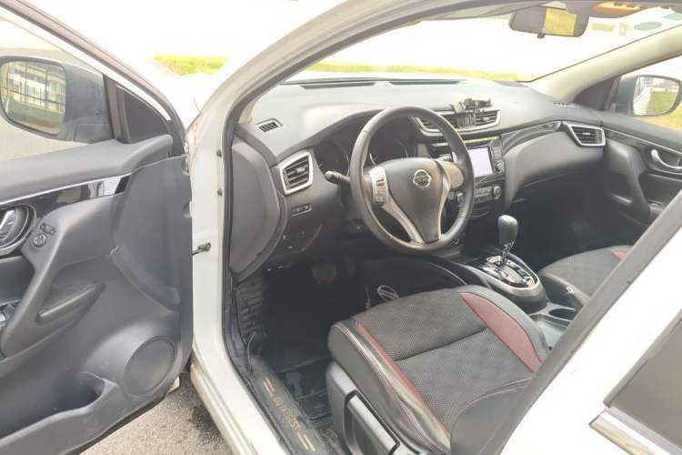 Used Nissan Qashqai 2017 2.0L CVT Smart Enjoyment Version China VI Standard Interior 1