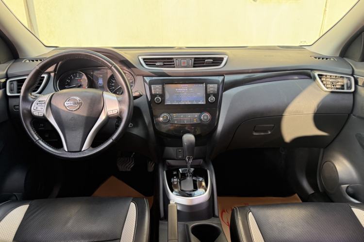 Used Nissan Qashqai 2017 2.0L CVT Smart Enjoyment Version China V Standard Interior 1