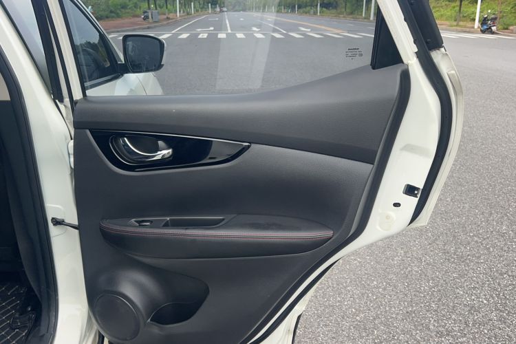 Used Nissan Qashqai 2017 2.0L CVT Smart Enjoyment Version China V Standard Interior 14