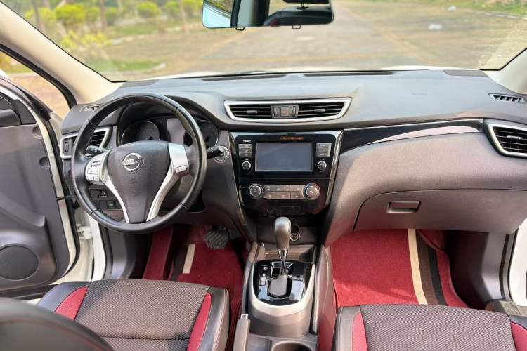 Used Nissan Qashqai 2017 2.0L CVT Luxury Edition China V Standard Interior 2