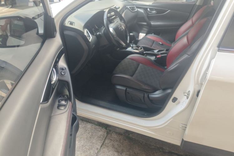 Used Nissan Qashqai 2017 2.0L CVT Smart Enjoyment Version China V Standard Interior 3