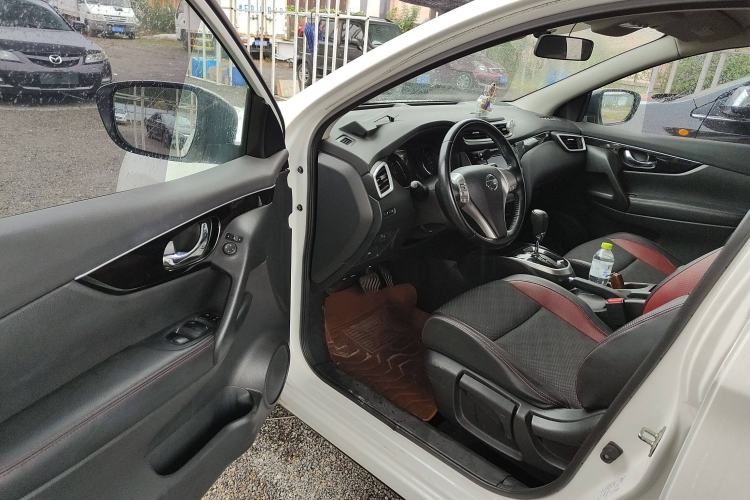 Used Nissan Qashqai 2017 2.0L CVT Smart Enjoyment Version China VI Standard Interior 3