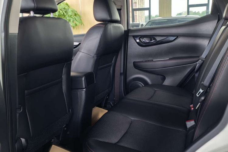 Used Nissan Qashqai 2017 2.0L CVT Smart Enjoyment Version China V Standard Interior 3