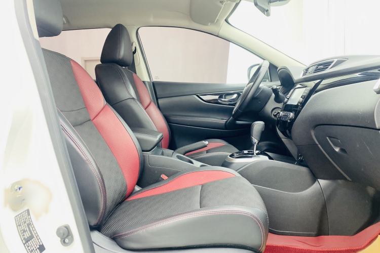 Used Nissan Qashqai 2017 2.0L CVT Smart Enjoyment Version China VI Standard Interior 3