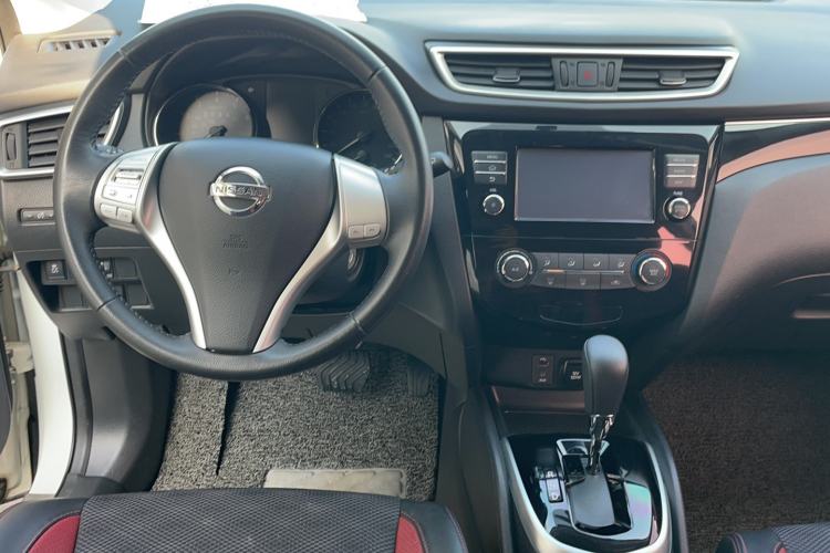 Used Nissan Qashqai 2017 2.0L CVT Smart Enjoyment Version China V Standard Interior 3