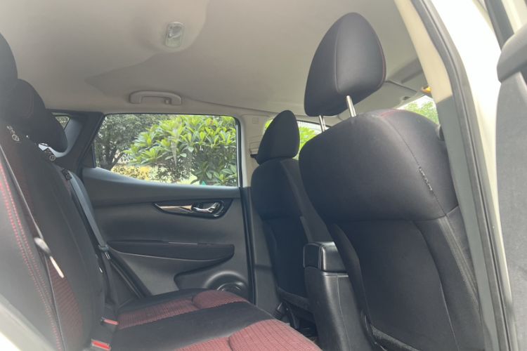 Used Nissan Qashqai 2017 2.0L CVT Elite Edition China V Standard Interior 3